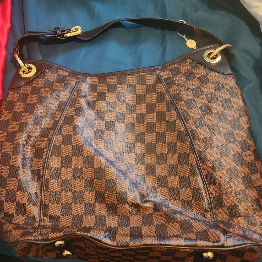 Tote bag for women (pre-owned, not authentic)